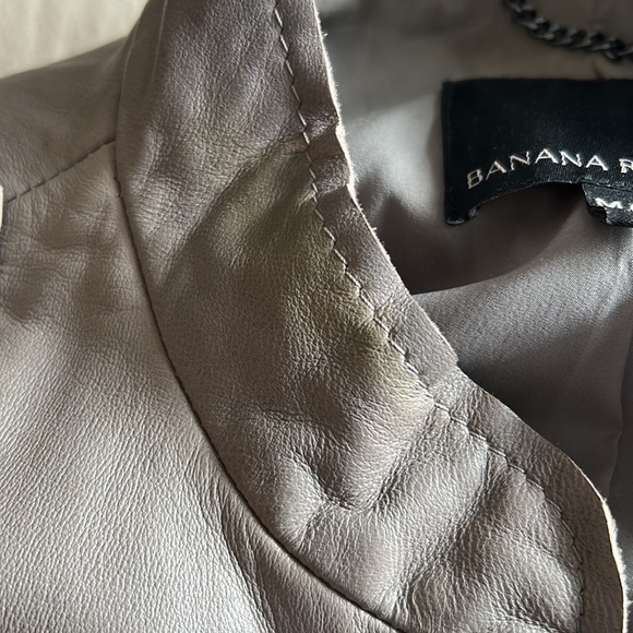 Leather jacket in light grey. - Picture 9 of 10